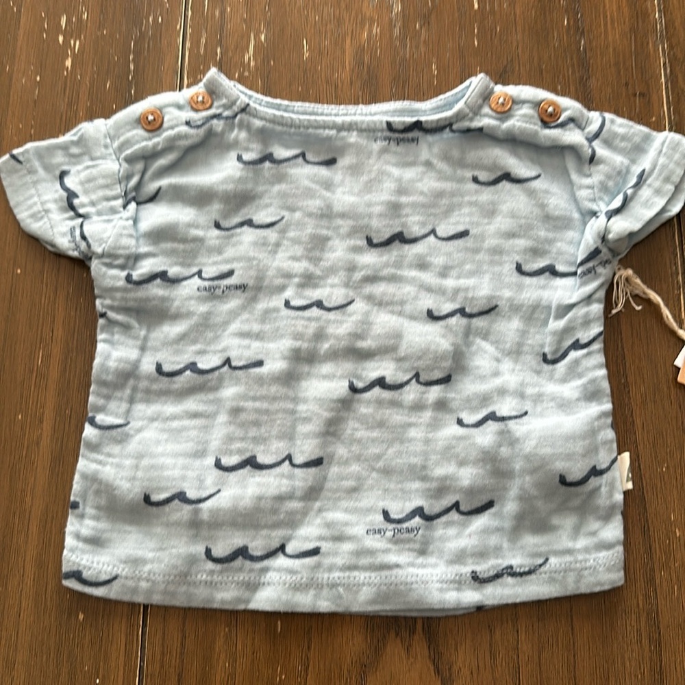 New easy-peasy tee 0-3 months*